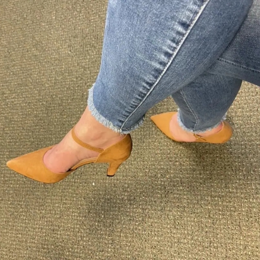 Elegant Brown Women's Heels - Picture 3 of 3